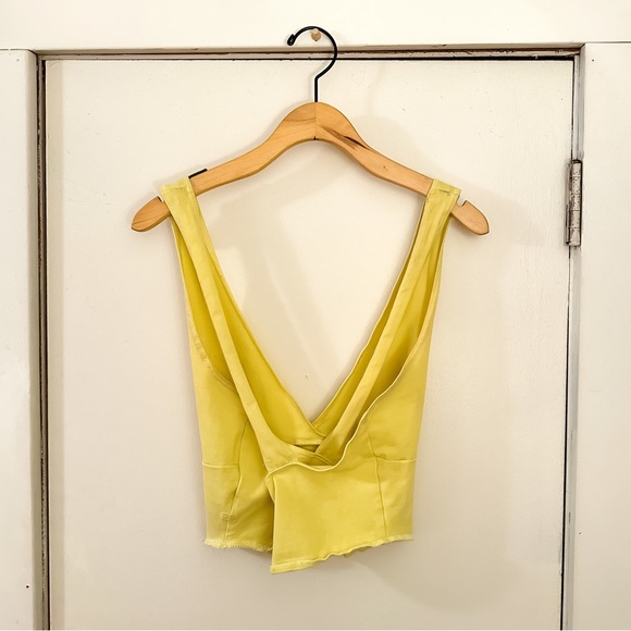 Urban Outfitters BDG Simple Yellow Cross Back Cropped Tank Top With Raw Hem - Picture 2 of 2